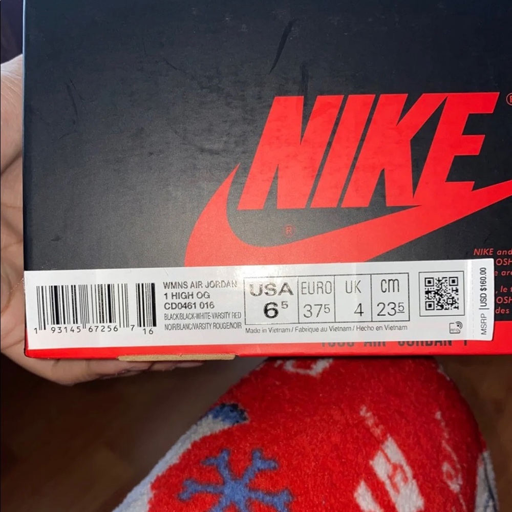 Air jordan 1 satin black toe